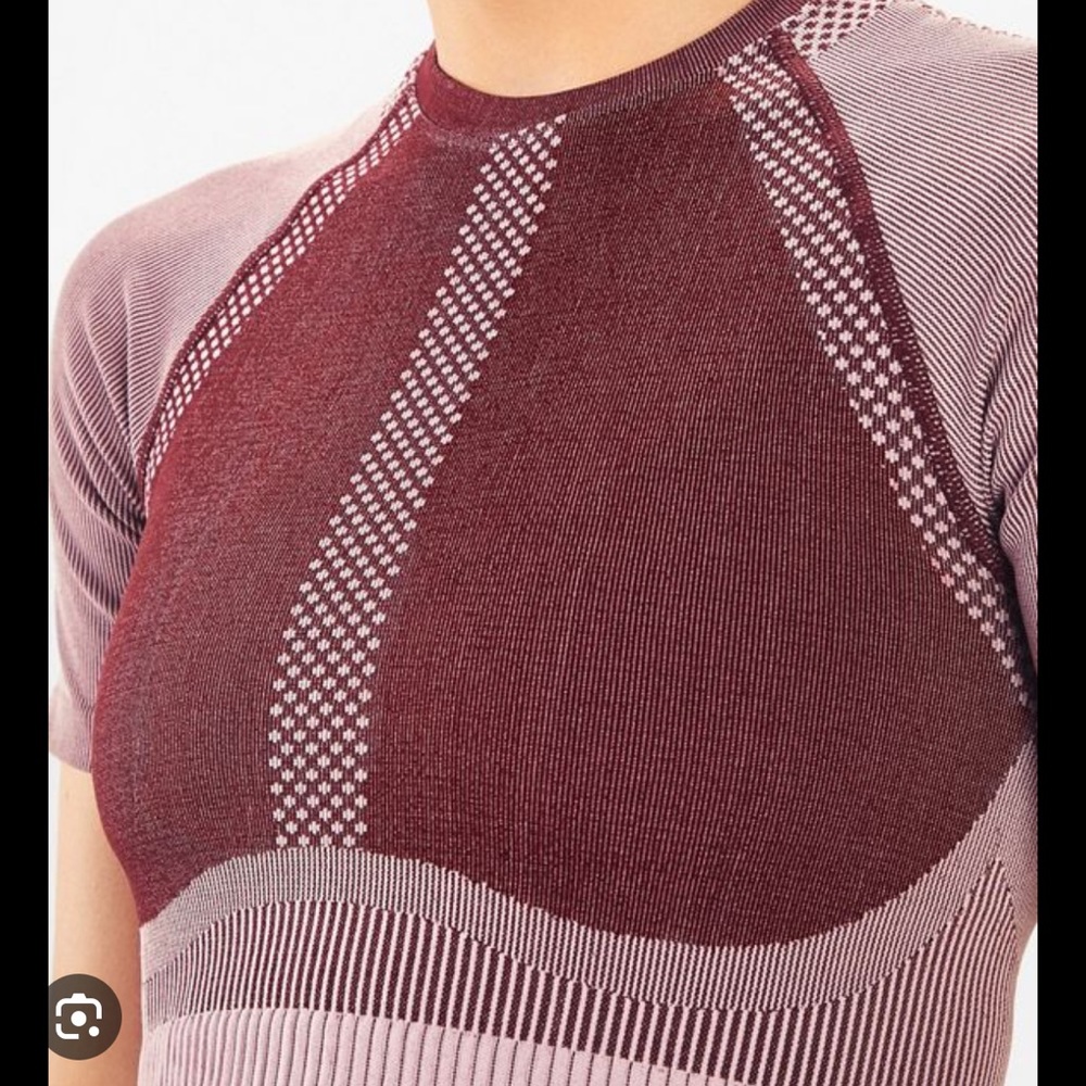 Fabletics Crop Workout Top - Picture 3 of 8